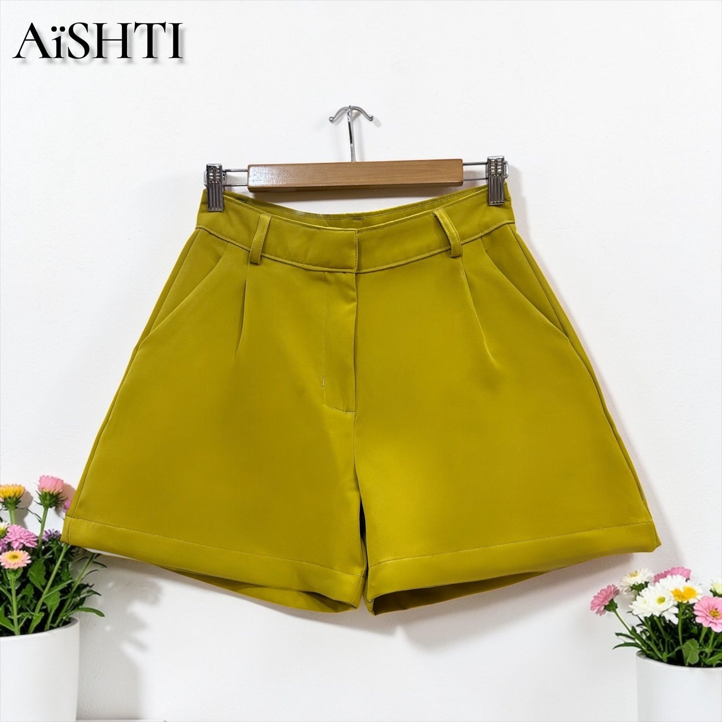 SHORT TELA / SASTRE : TONO VERDE LIMA