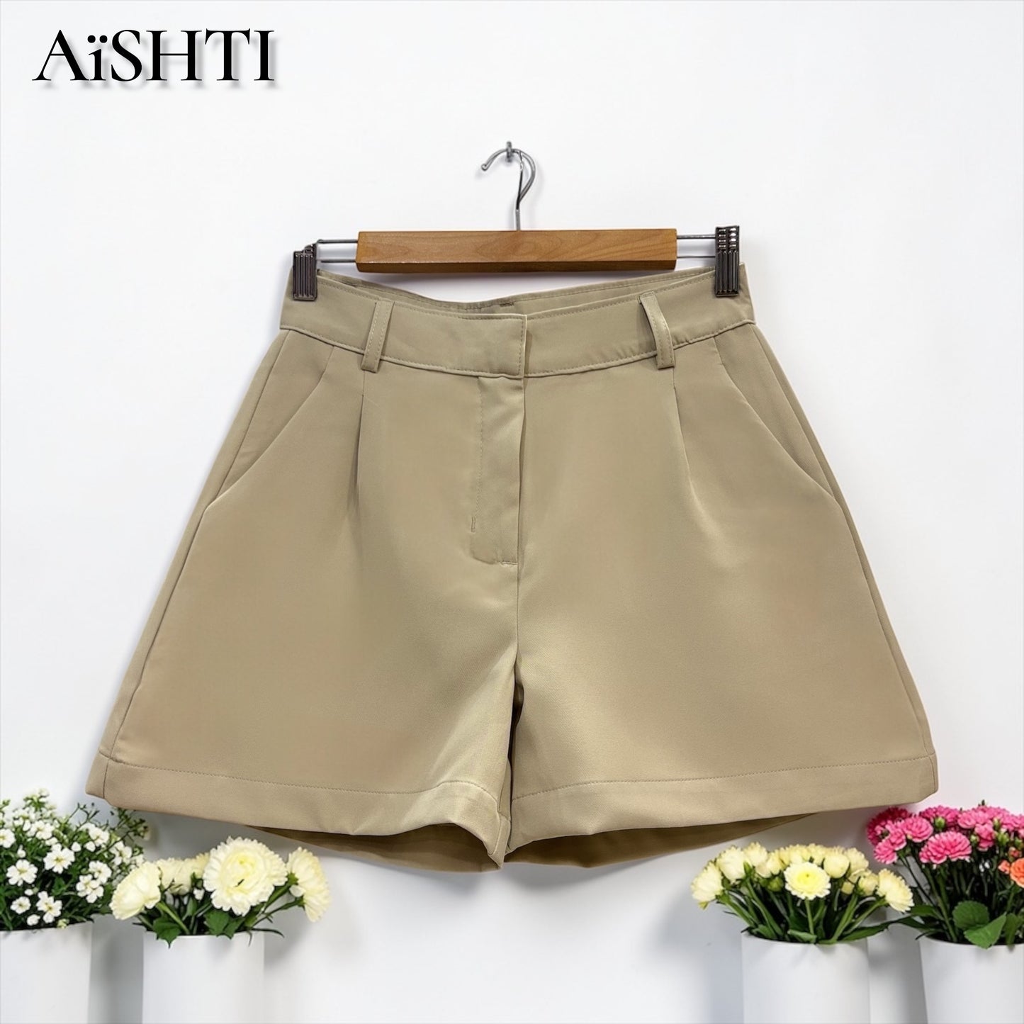 SHORT TELA/ SASTRE: TONO CREMA