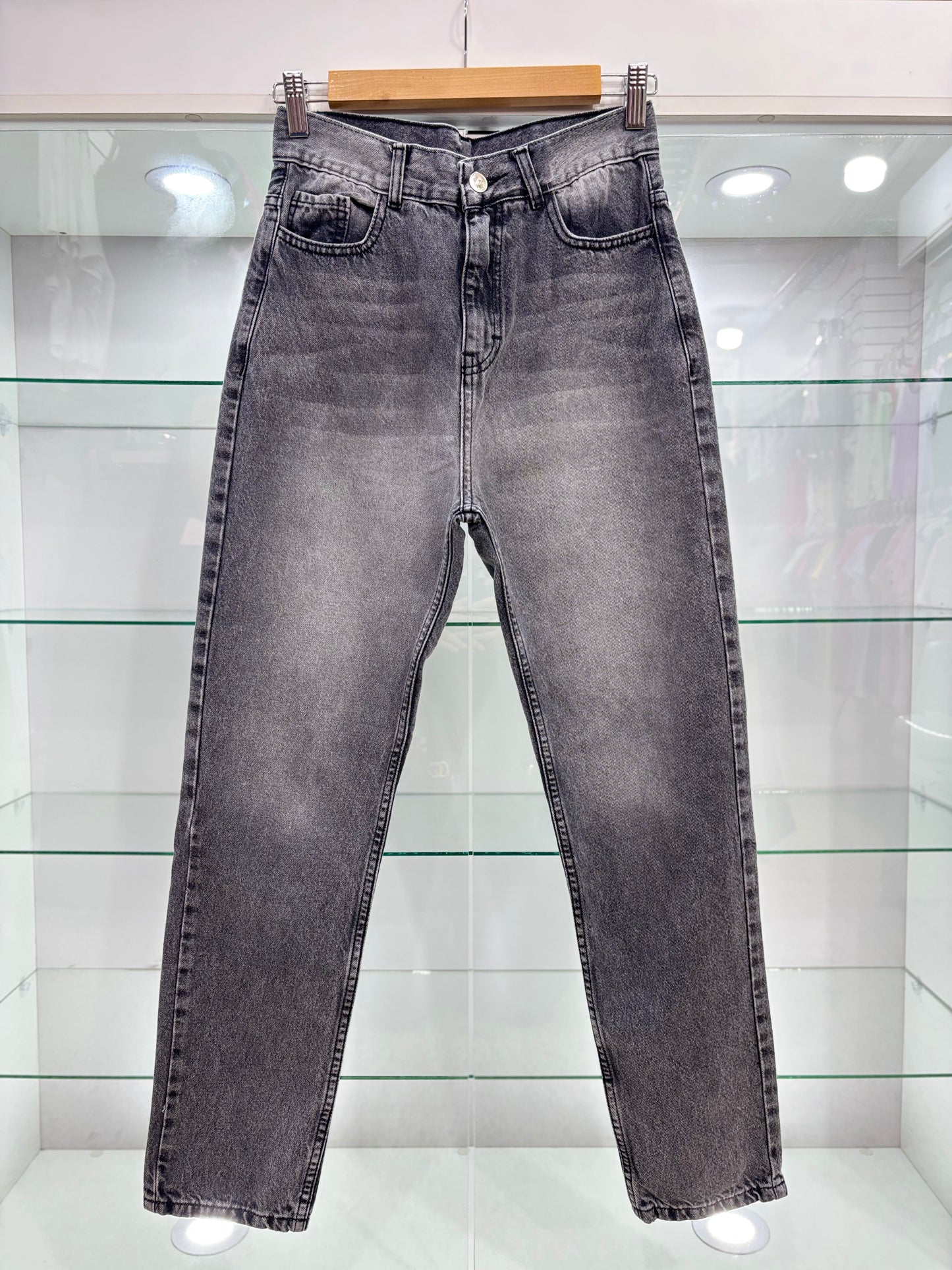 MOM JEANS RÍGIDO / GRIS