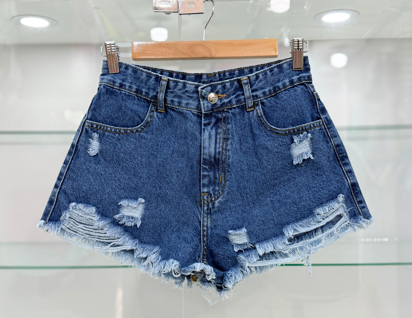 SHORT DESILACHADO RÍGIDO/ AZUL CON HUECO
