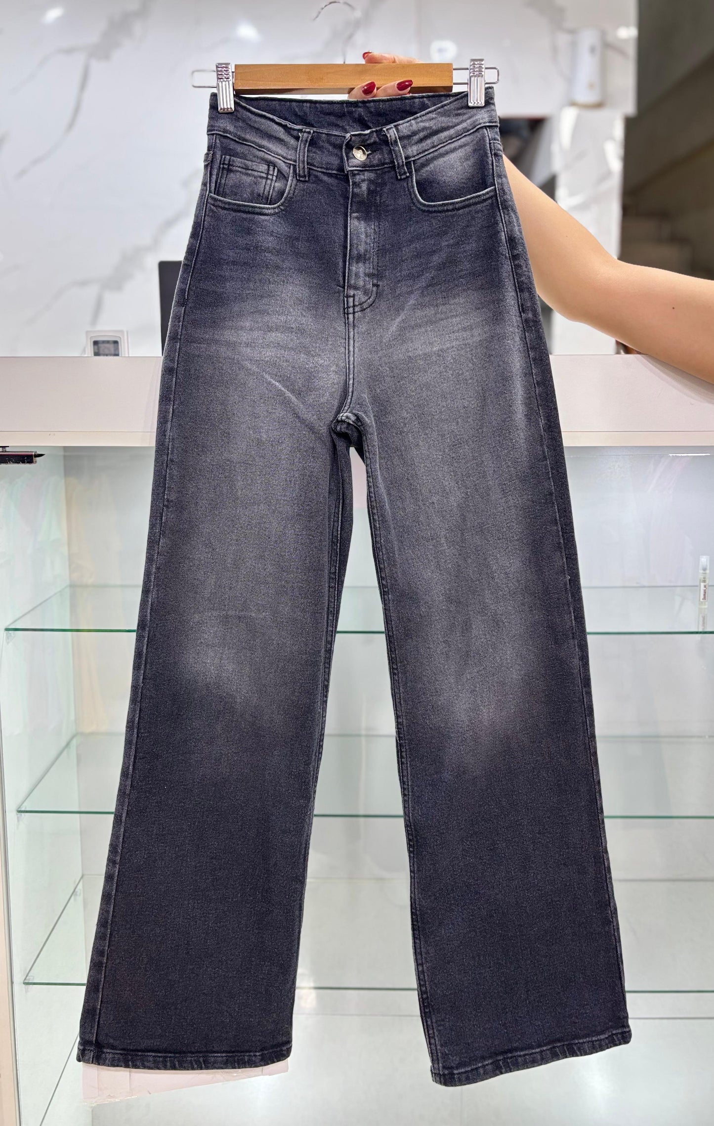 WIDE LEG CONFORT / TONO PLOMO CON BIGOTE