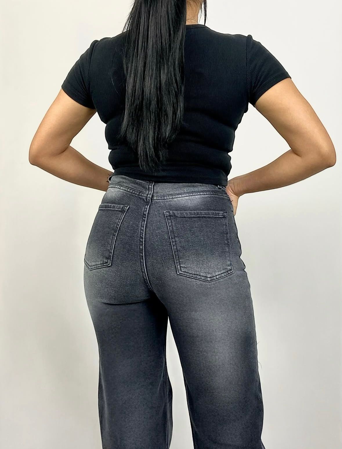 WIDE LEG CONFORT / TONO PLOMO CON BIGOTE